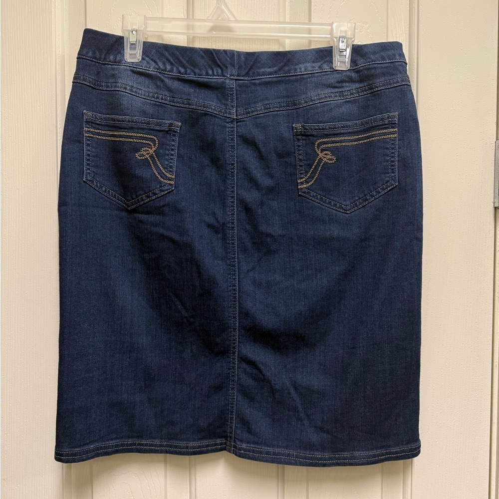 Women with Control My Wonder Denim Skirt in Blue - Picture 2 of 3
